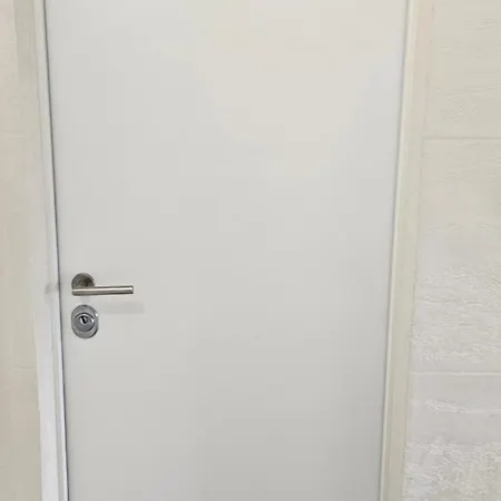 Zaprto 1 * Lublaň
